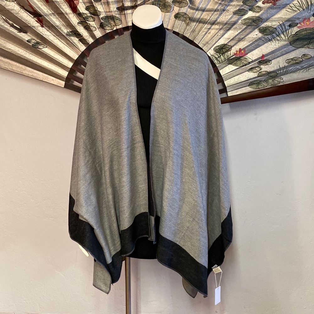 Pretty Persuasions Grey / Black Shawl